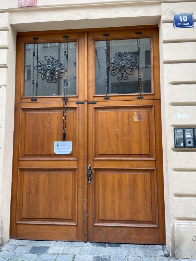 Wenceslas Square Two-Floor Apartment Praag Buitenkant foto